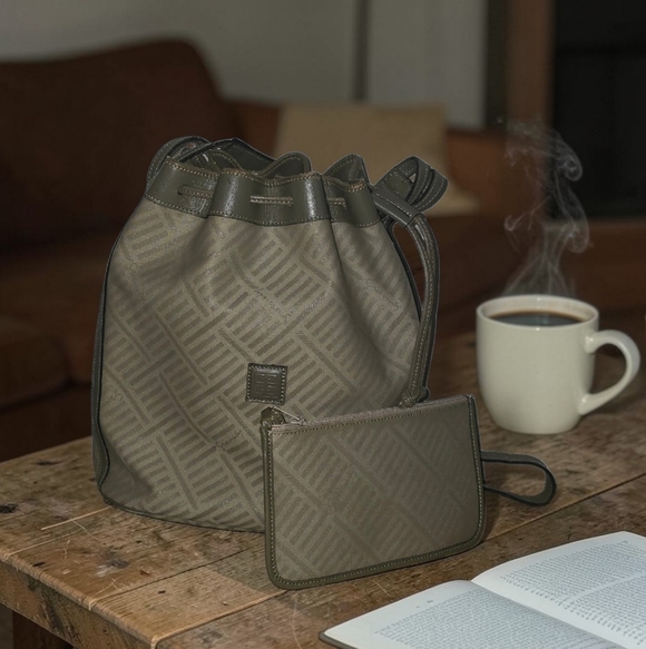 Vintage Givenchy Biston Bag With Clutch - Picture 2 of 9